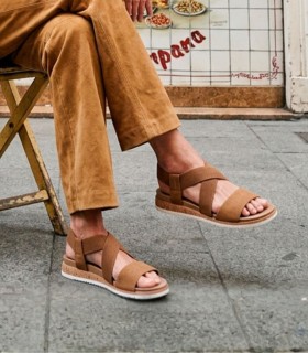 SANDALIAS ELÁSTICAS PARA MUJER SKECHERS BOBS Desert Kiss Low 114705 CAMEL