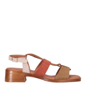 SANDALIAS DE PIEL NEGRAS CON APLIQUES METÁLICOS PARA MUJER CHIKA 10 MILENA 02