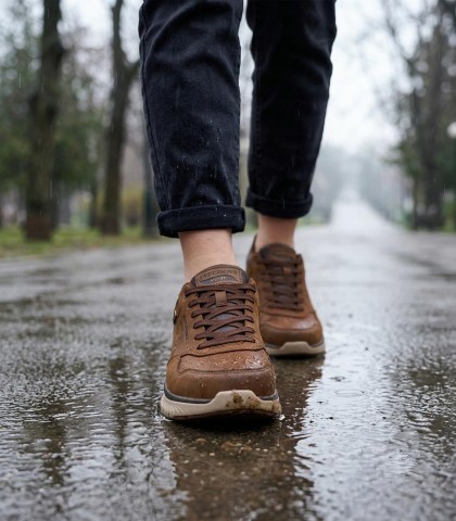 ZAPATILLAS DE CABALLERO SKECHERS Waterproof Relaxed Fit: Arch Fit Crosser - Ronaldo MARRÓN