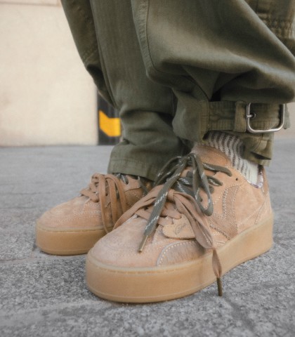 ZAPATILLA URBANA DE MUJER VICTORIA TURÍN SERRAJE DETALLES 1265105 BEIGE
