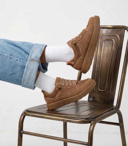 ZAPATILLAS PARA MUEJR SKECHERS STREET™ Hands Free Slip-ins®: Keepsakes Cozy - Street Hiker™ EZ - CAMEL