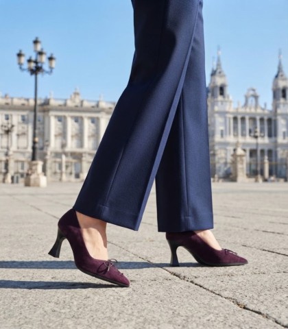ZAPATO DE SALÓN ELEGANTE EN PIEL DE ANTE HISPANITAS PARIS HI264951 BURDEOS