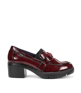 MOCASÍN DE MUJER CON TACÓN BAJO FLUCHOS FUGAZ F2111 BURDEOS