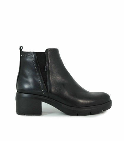 BOTÍN DE PIEL CON TACÓN MEDIO FLUCHOS F2109 NEGRO