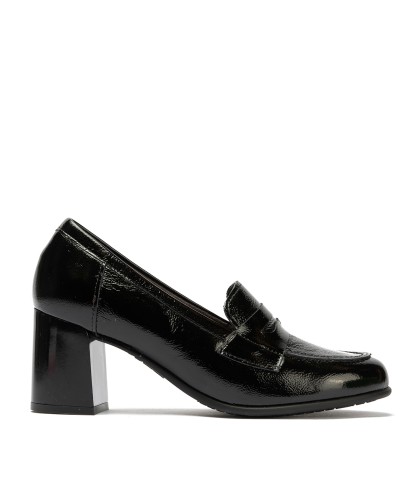 MOCASÍN EN PIEL CHAROL CON ANTIFAZ DE MUJER PITILLOS 11650 NEGRO