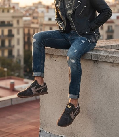 ZAPATILLAS KAOTIKO SEATTLE DK BROWN EN SERRAJE CAFÉ Y SUELA CARAMELO