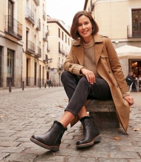 BOTÍN PLANO CON CREMALLERA Y CUELLO DE PELO VALERIA´S 2873 MARRÓN