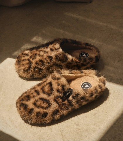 ZAPATILLAS CÁLIDAS CON ANIMAL PRINT PARA MUJER VERBENAS YORK FELINE