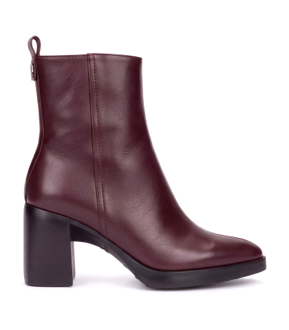BOTÍN LISO DE PIEL CON TACÓN WONDERS VERA 01 L-1601 BURDEOS