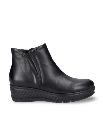 BOTÍN D’CHICAS 3050 HIDRO EN PIEL NEGRA CON ELÁSTICOS Y MEMBRANA IMPERMEABLE